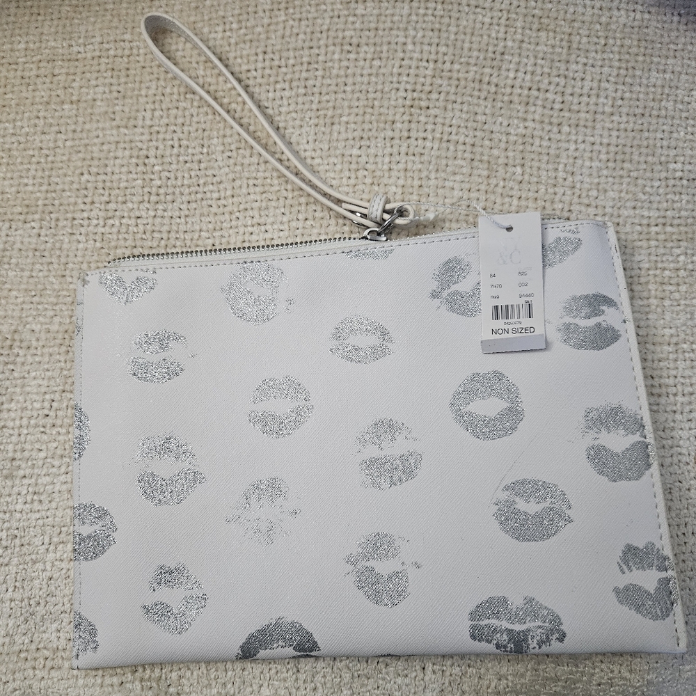 New York and Company envelope clutch/wristlet